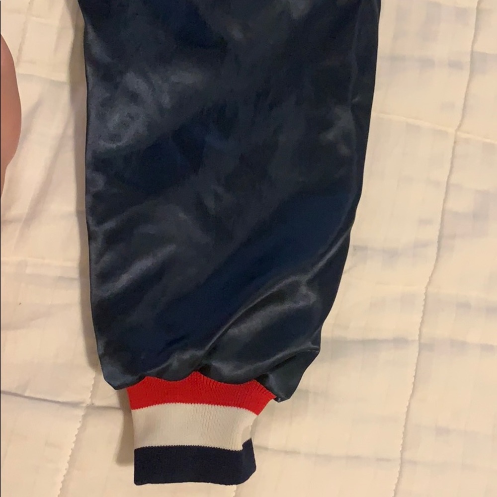 Vintage Braves bomber jacket - Picture 5 of 6